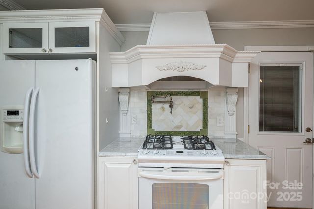 1131 Woodvale Avenue, Gastonia, NC 28054