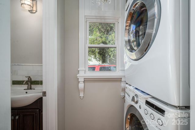 1131 Woodvale Avenue, Gastonia, NC 28054