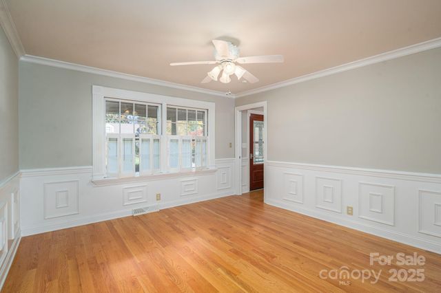 1131 Woodvale Avenue, Gastonia, NC 28054