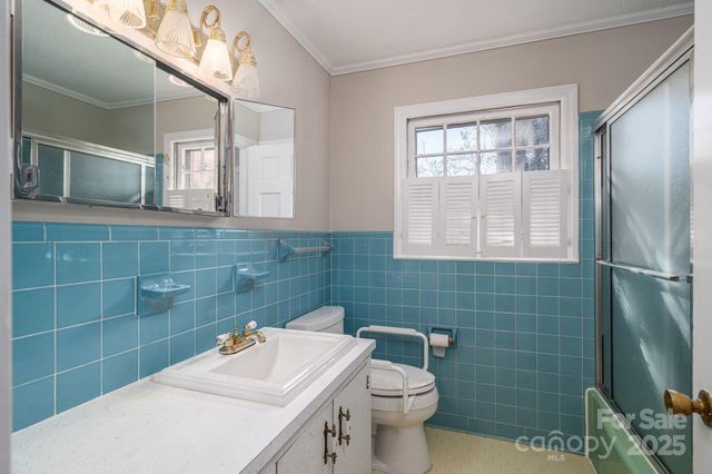 1131 Woodvale Avenue, Gastonia, NC 28054