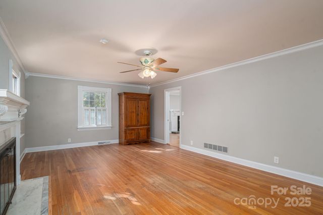 1131 Woodvale Avenue, Gastonia, NC 28054