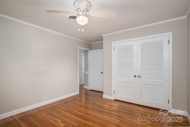 1131 Woodvale Avenue, Gastonia, NC 28054