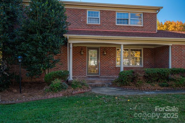 1131 Woodvale Avenue, Gastonia, NC 28054