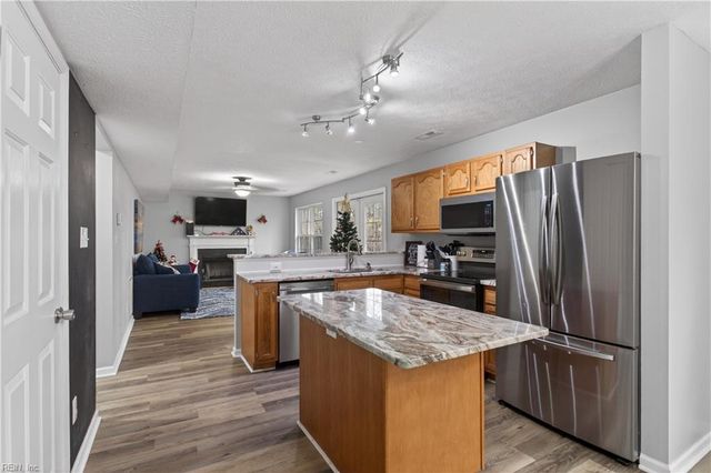 148 View Pointe DR, Newport News, VA 23603