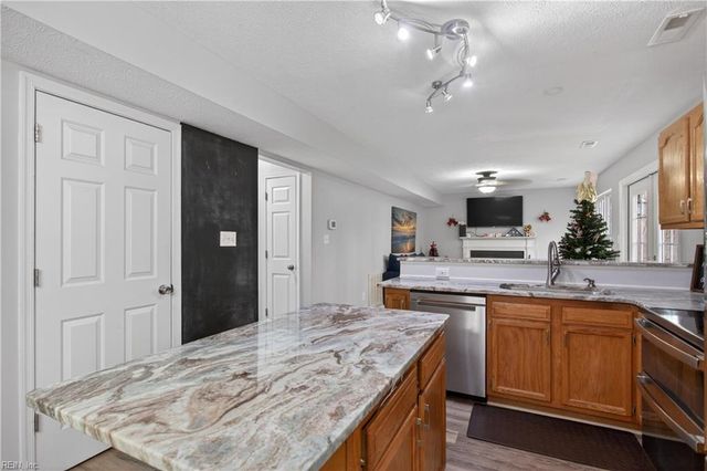 148 View Pointe DR, Newport News, VA 23603