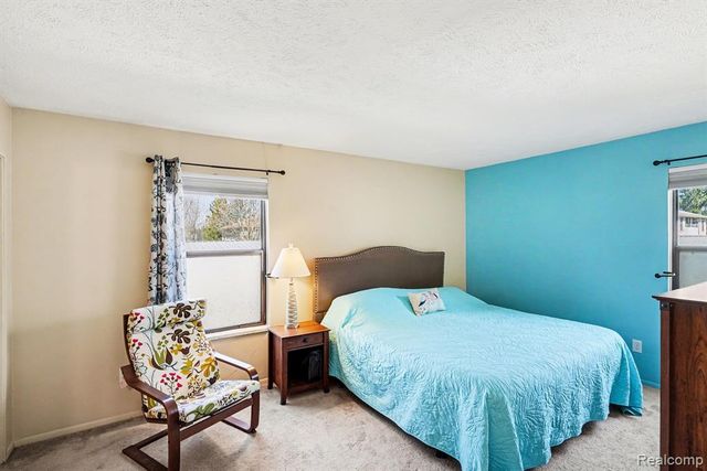 61156 Greenwood Drive, South Lyon, MI 48178