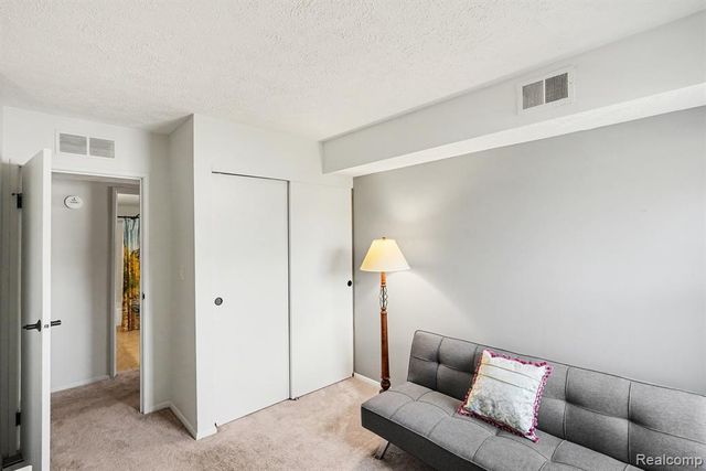 61156 Greenwood Drive, South Lyon, MI 48178