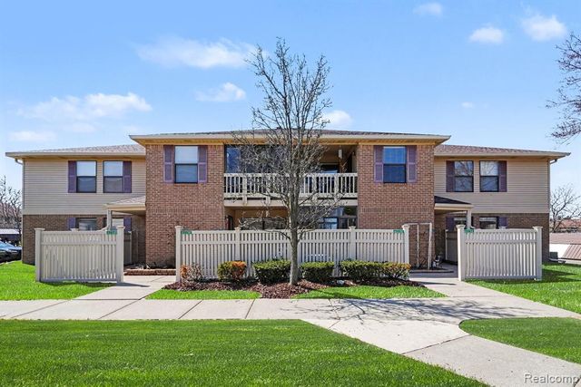 61156 Greenwood Drive, South Lyon, MI 48178