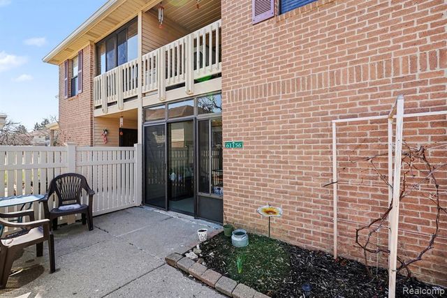61156 Greenwood Drive, South Lyon, MI 48178