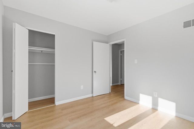 1813 OLMSTEAD DR, Falls Church, VA 22043