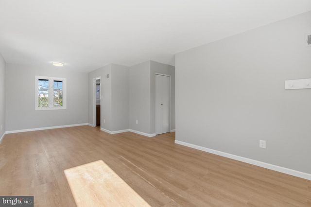 1813 OLMSTEAD DR, Falls Church, VA 22043