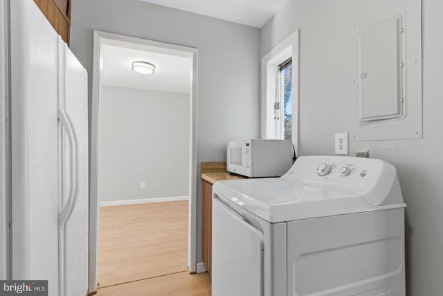 1813 OLMSTEAD DR, Falls Church, VA 22043