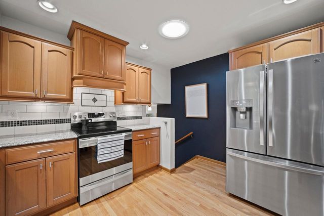 N91W17752 Saint Regis DRIVE, Menomonee Falls, WI 53051