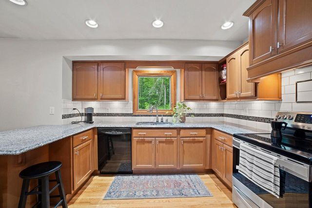 N91W17752 Saint Regis DRIVE, Menomonee Falls, WI 53051