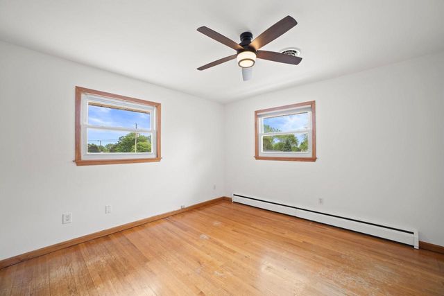 N91W17752 Saint Regis DRIVE, Menomonee Falls, WI 53051