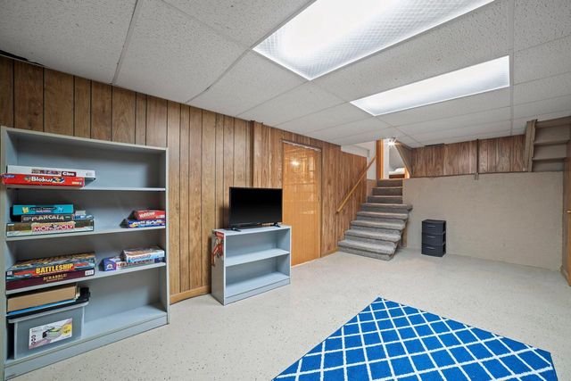 N91W17752 Saint Regis DRIVE, Menomonee Falls, WI 53051