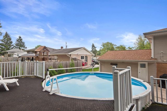 N91W17752 Saint Regis DRIVE, Menomonee Falls, WI 53051