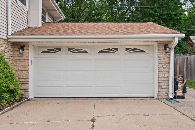 N91W17752 Saint Regis DRIVE, Menomonee Falls, WI 53051