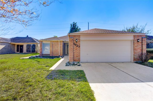 1927 Ash Meadow Drive, Houston, TX 77090