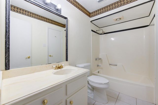 1927 Ash Meadow Drive, Houston, TX 77090