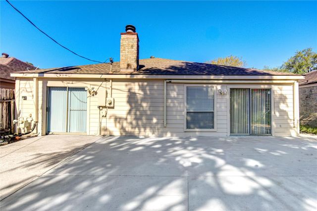 1927 Ash Meadow Drive, Houston, TX 77090