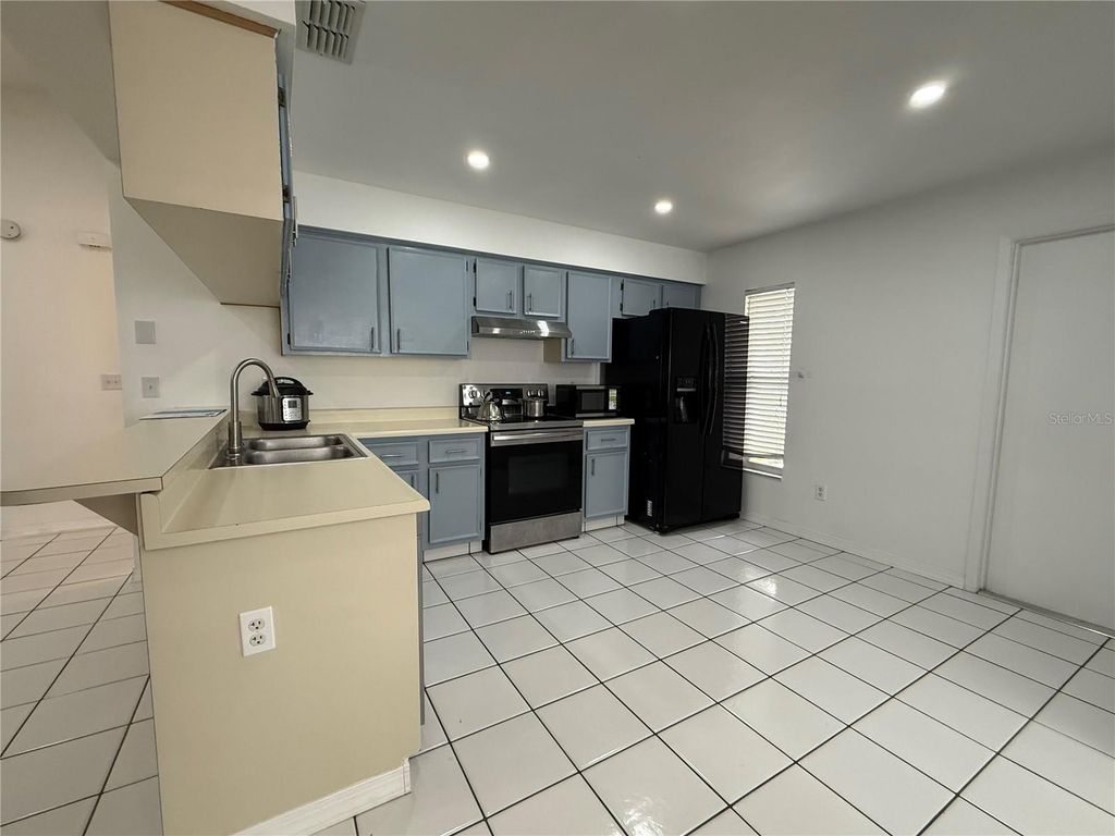 Image 18 of property listing at 14022 CITRUS POINTE DRIVE, Tampa, FL 33625