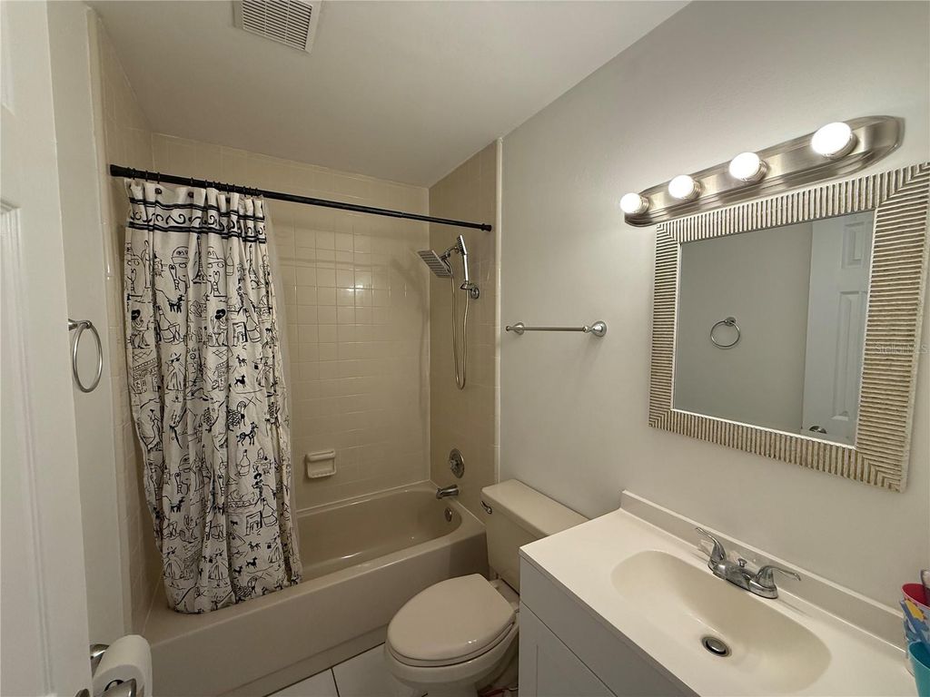 Image 22 of property listing at 14022 CITRUS POINTE DRIVE, Tampa, FL 33625