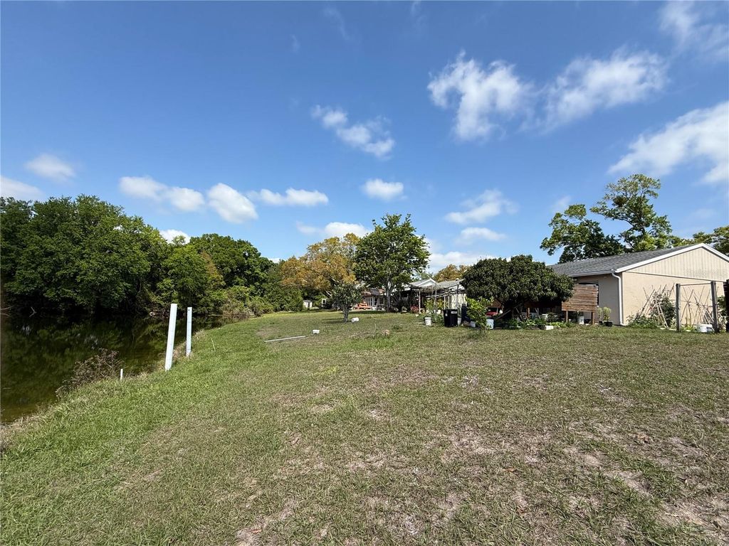 Image 32 of property listing at 14022 CITRUS POINTE DRIVE, Tampa, FL 33625