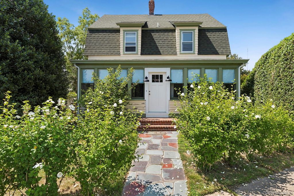 727 Main Street, Greenport, NY 11944