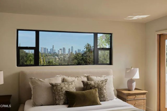 1612 Redcliff Street, Los Angeles, CA 90026