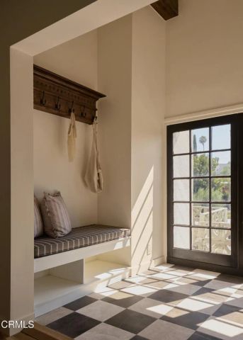 1612 Redcliff Street, Los Angeles, CA 90026