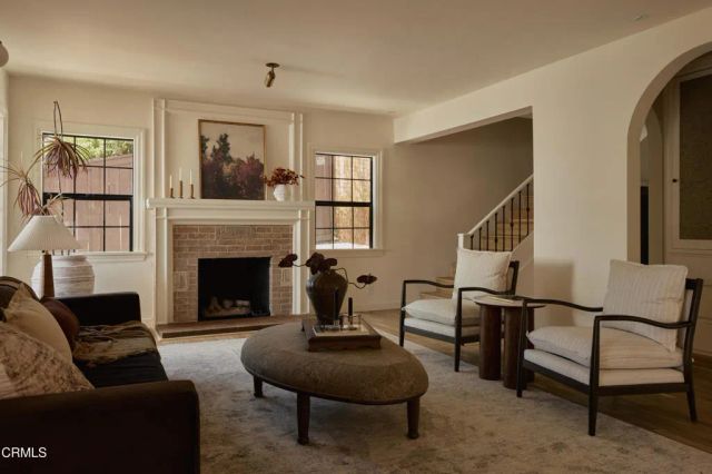 1612 Redcliff Street, Los Angeles, CA 90026
