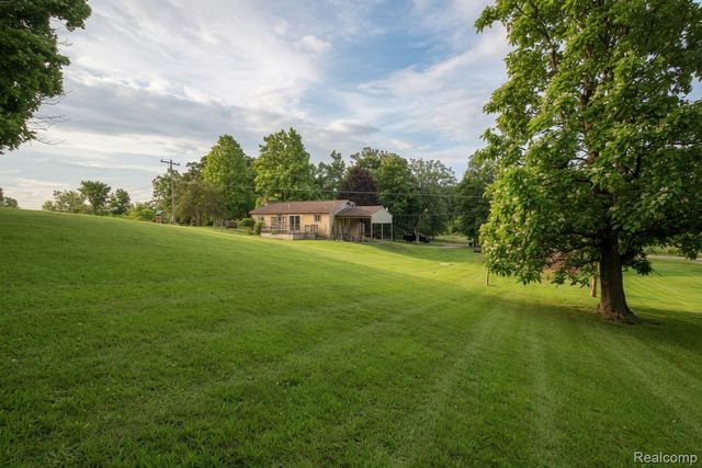 8040 Smith Road, Argentine Township, MI 48436