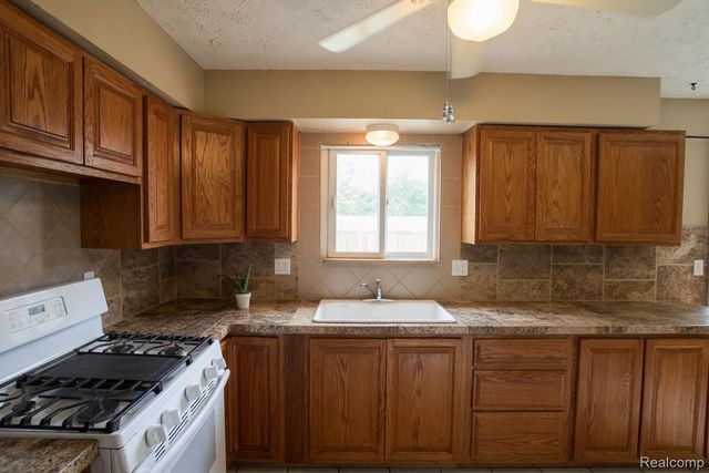8040 Smith Road, Argentine Township, MI 48436