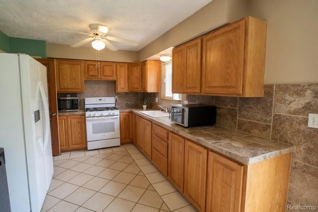 8040 Smith Road, Argentine Township, MI 48436