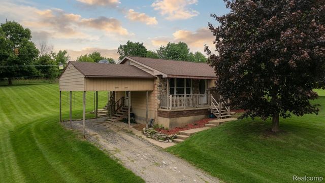 8040 Smith Road, Argentine Township, MI 48436