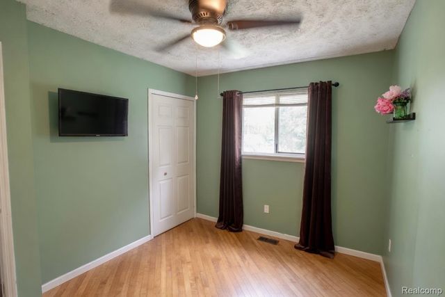 8040 Smith Road, Argentine Township, MI 48436
