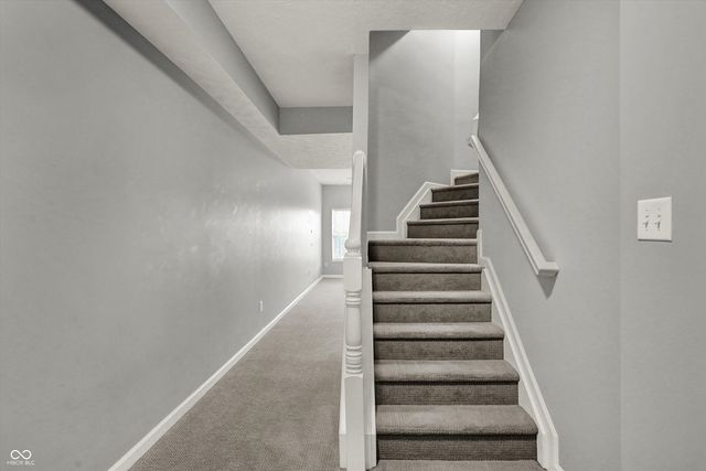 11455 Clay Hill Lane UNIT 104, Fishers, IN 46037