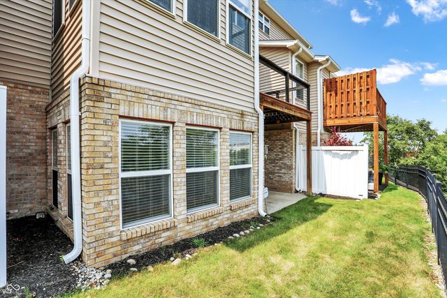 11455 Clay Hill Lane UNIT 104, Fishers, IN 46037