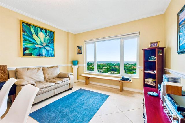 555 SE 6th Avenue 11d, Delray Beach, FL 33483