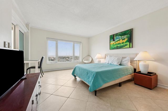 555 SE 6th Avenue 11d, Delray Beach, FL 33483