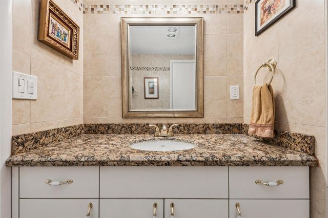 555 SE 6th Avenue 11d, Delray Beach, FL 33483
