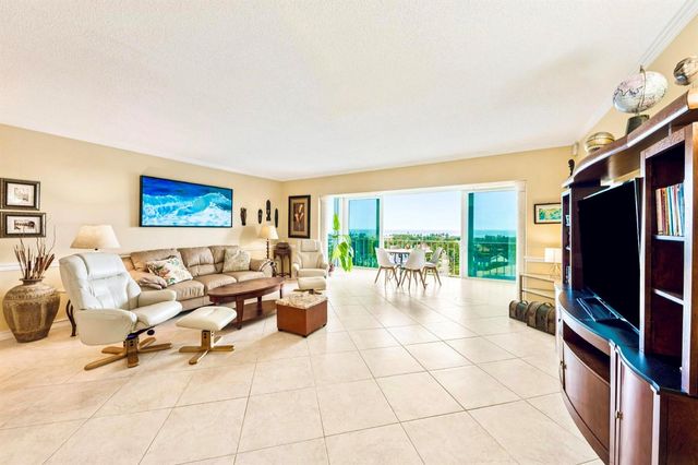 555 SE 6th Avenue 11d, Delray Beach, FL 33483