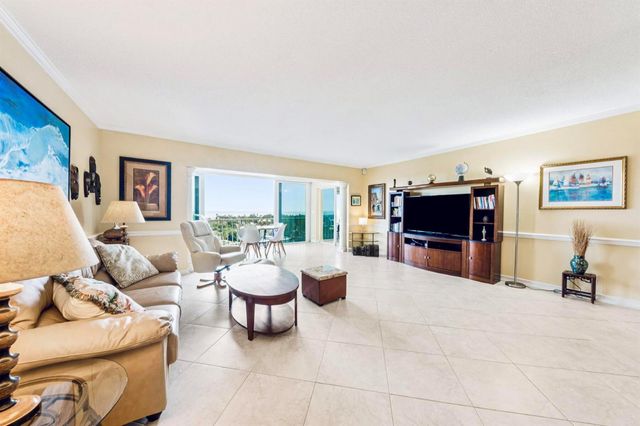 555 SE 6th Avenue 11d, Delray Beach, FL 33483