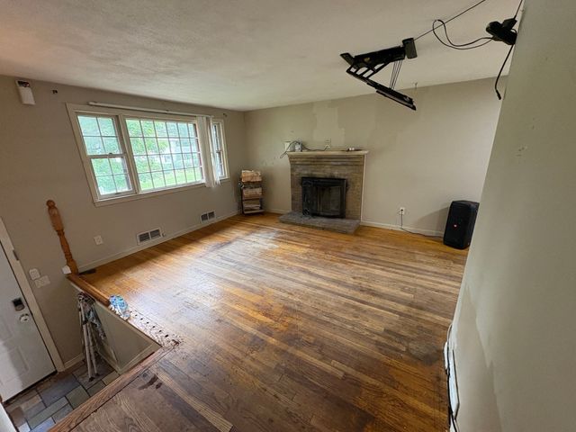 50 Alice Rd, Raynham, MA 02767