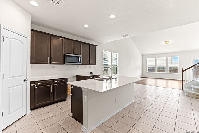 124 Inverness, Boerne, TX 78015