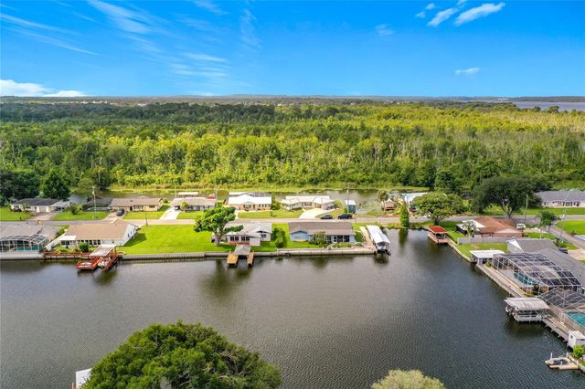 13225 COUNTRY CLUB DRIVE, Tavares, FL 32778