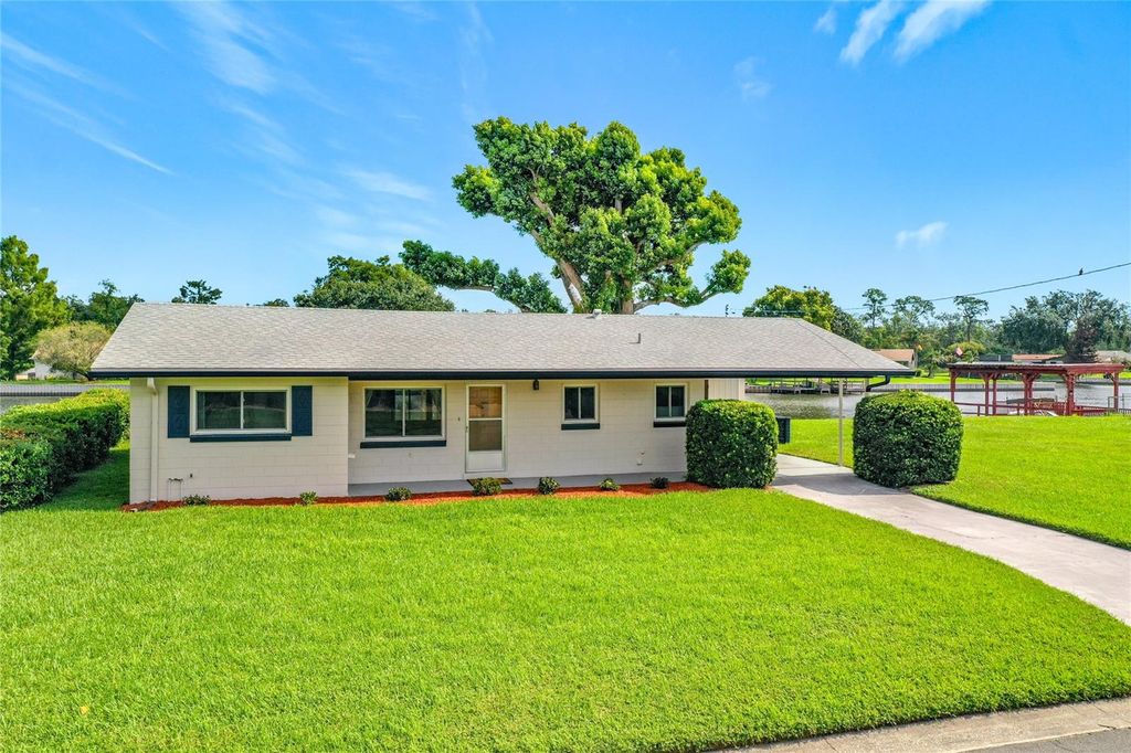 13225 COUNTRY CLUB DRIVE, Tavares, FL 32778