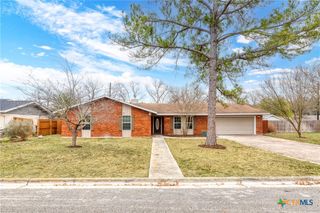 810 Vogel Drive, Lockhart, TX 78644