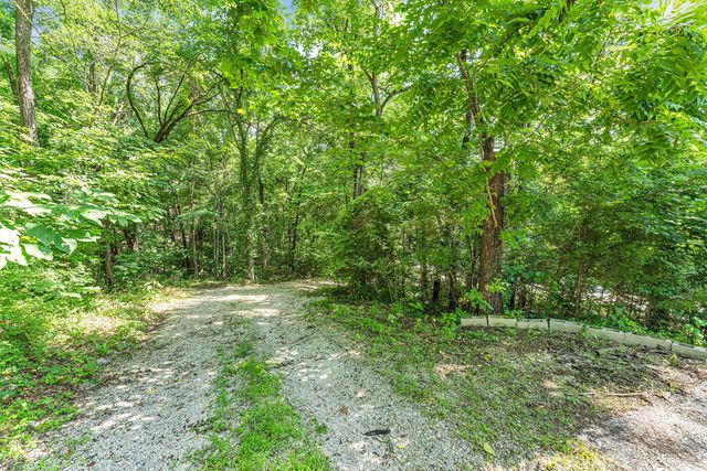 3637 State Hwy Y, Forsyth, MO 65653